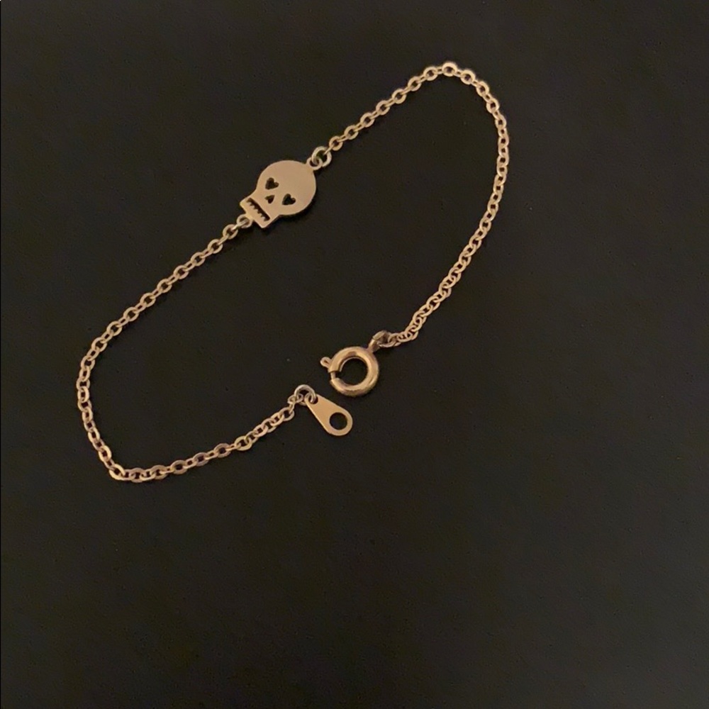 Skull bracelet